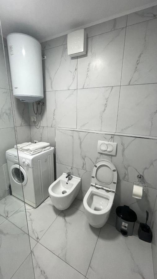 Johana Blloku Apartment In Amazing Location! Tiranë Luaran gambar